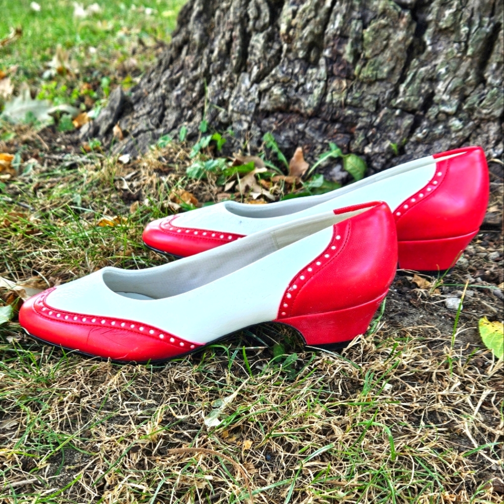 Vintage 80s Wimzees Red And White Heels. So 6.5M. Low Heel. Cute.